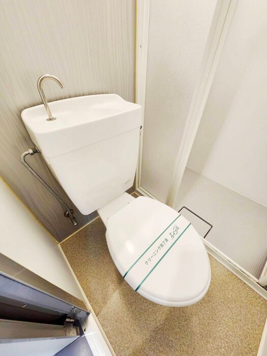 物件内観写真14　(トイレ)