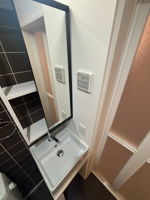 物件内観写真11　(洗面)