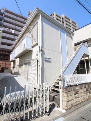 プチフラット八木外観写真