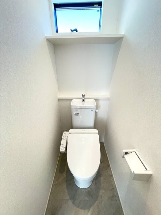 物件内観写真8　(トイレ)