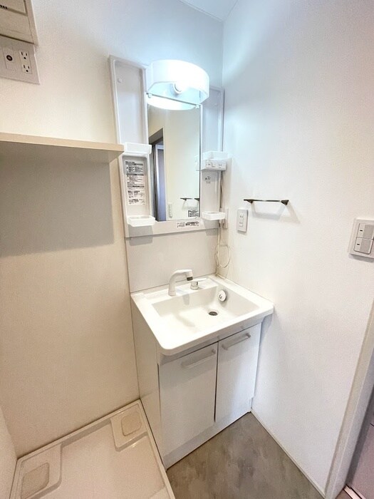 物件内観写真9　(洗面)