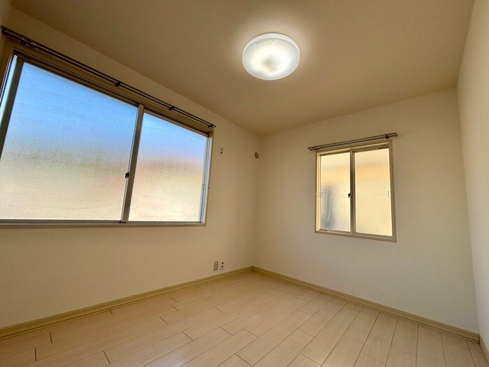 物件内観写真8　(居室)