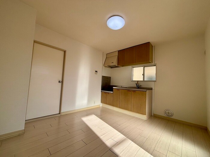 物件内観写真10　(居室)