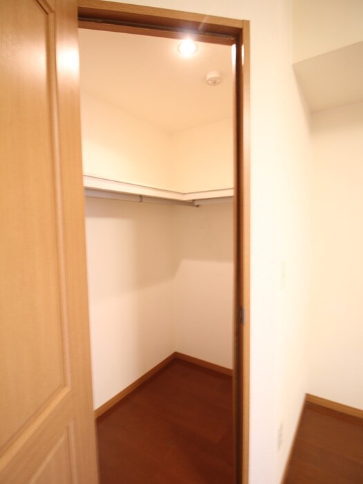 物件内観写真10　(収納)