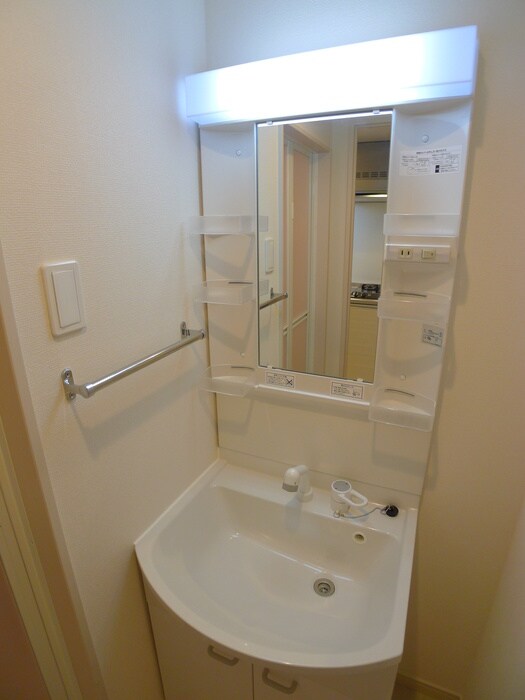 物件内観写真11　(洗面)