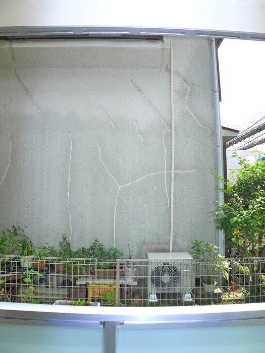 物件内観写真15　(室内からの展望)