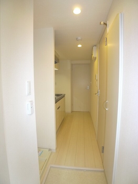 物件内観写真16　(廊下)