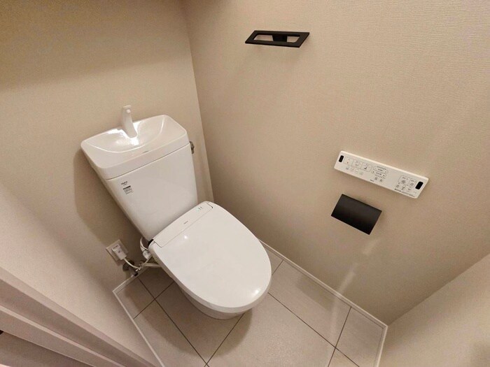 物件内観写真10　(トイレ)