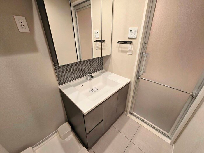 物件内観写真11　(洗面)