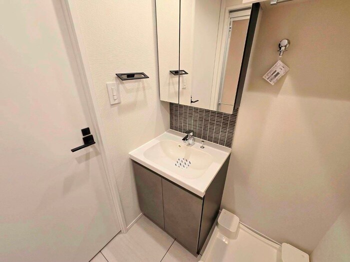 物件内観写真11　(洗面)