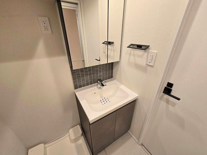 物件内観写真11　(洗面)