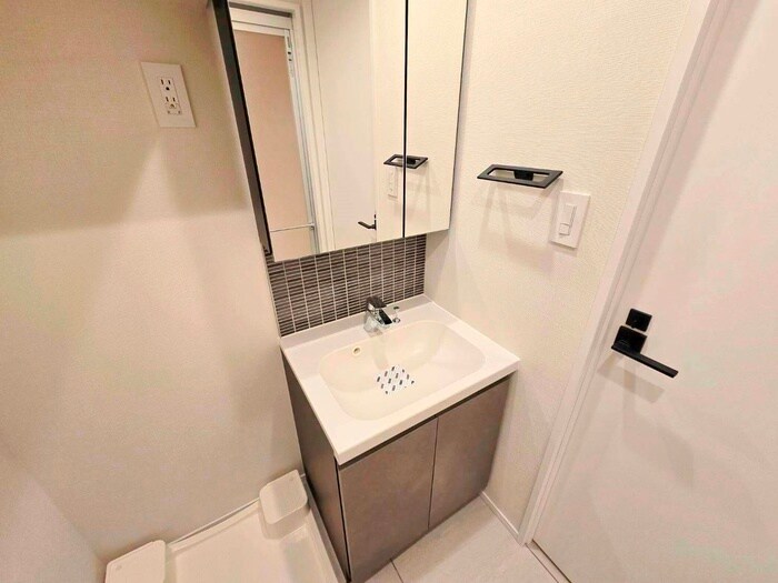 物件内観写真11　(洗面)