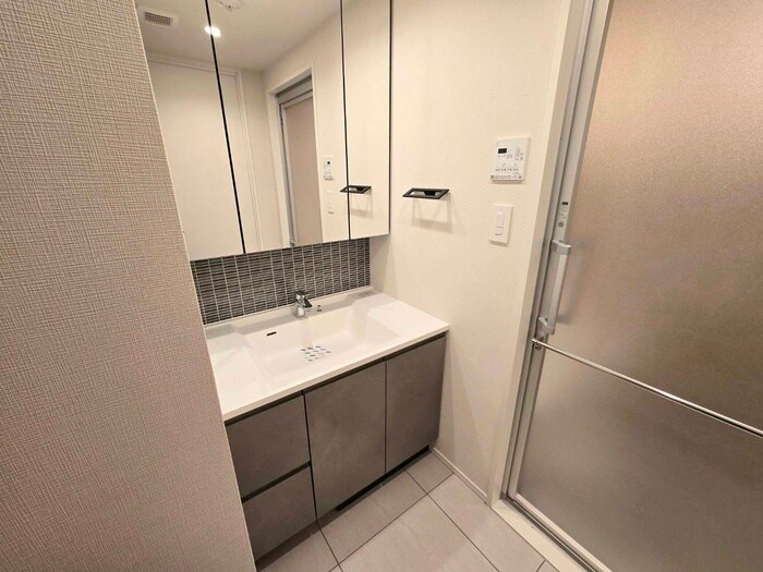 物件内観写真11　(洗面)