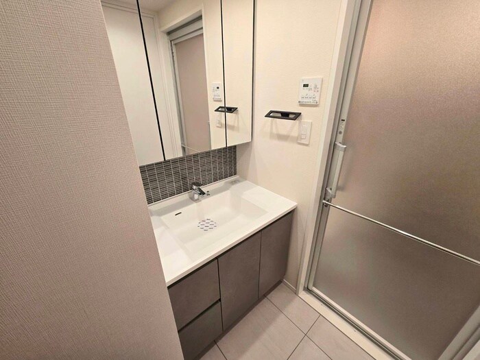 物件内観写真11　(洗面)