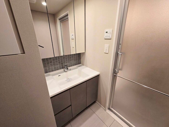 物件内観写真11　(洗面)