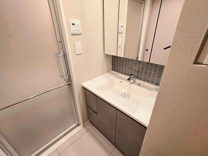 物件内観写真11　(洗面)