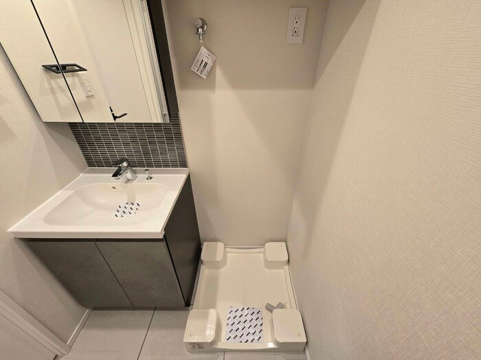 物件内観写真12　(洗濯機置場)