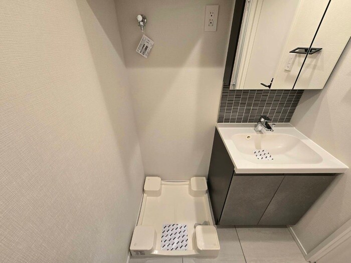 物件内観写真12　(洗濯機置場)