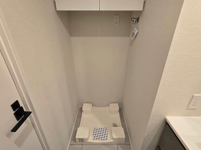 物件内観写真12　(洗濯機置場)