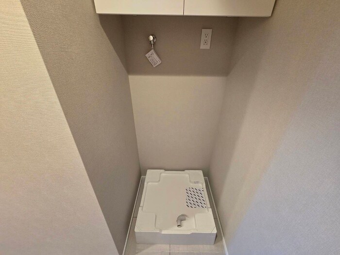 物件内観写真12　(洗濯機置場)