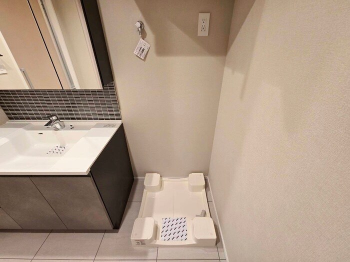 物件内観写真12　(洗濯機置場)