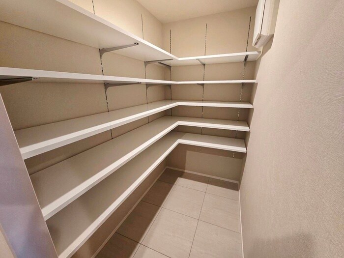 物件内観写真14　(靴箱)