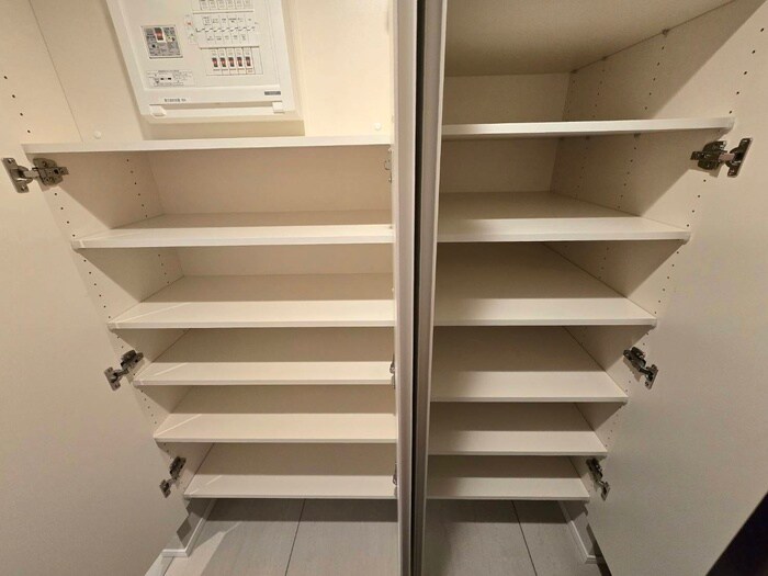 物件内観写真14　(靴箱)