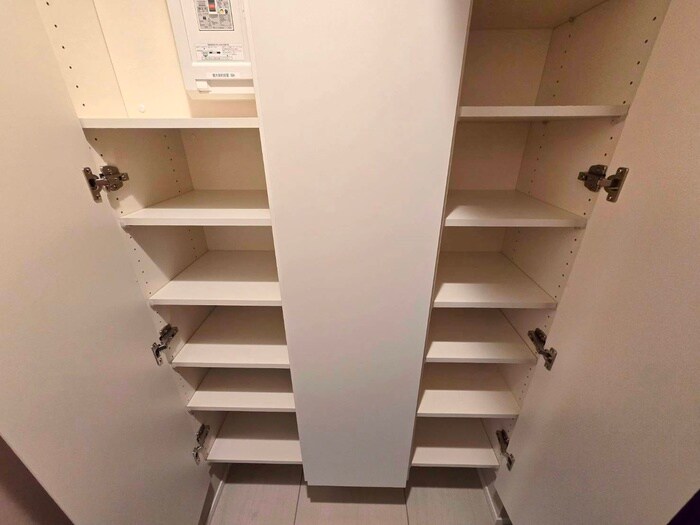 物件内観写真14　(靴箱)