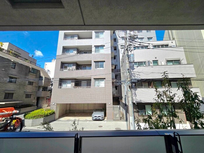 物件内観写真16　(室内からの展望)