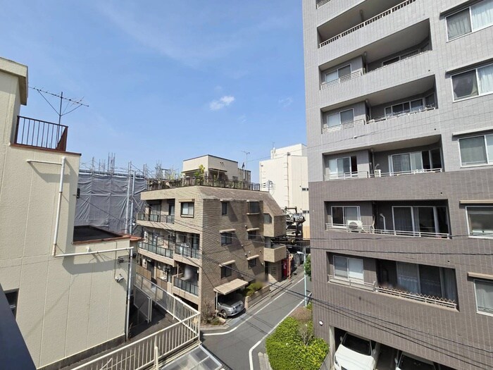 物件内観写真16　(室内からの展望)