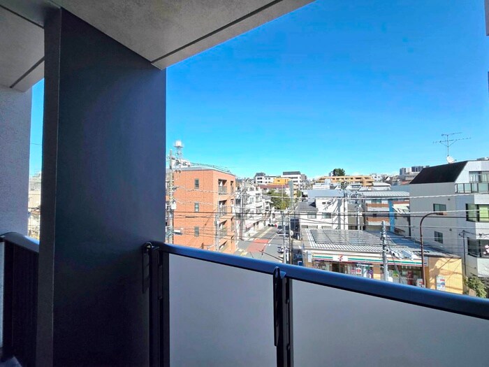 物件内観写真16　(室内からの展望)