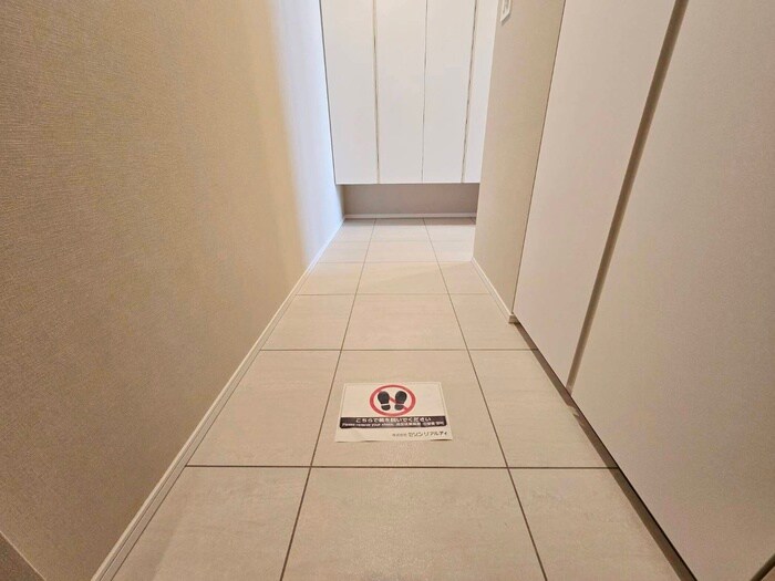 物件内観写真21　(玄関)