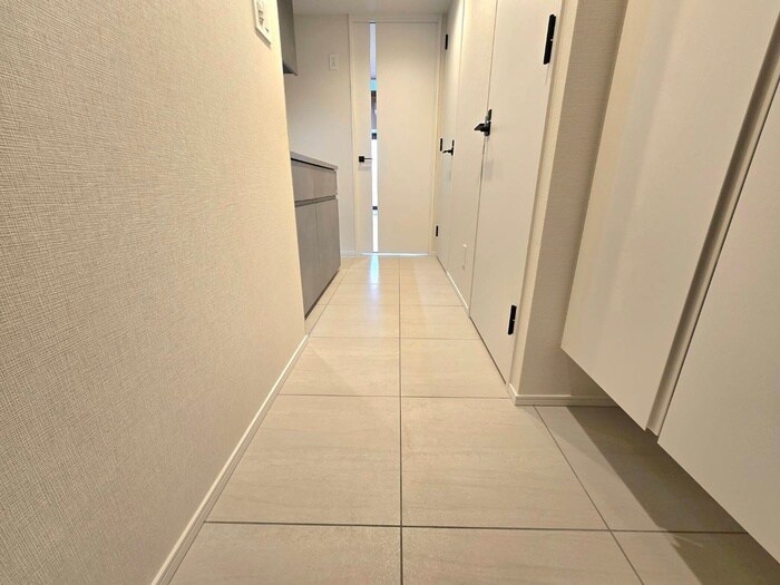 物件内観写真22　(玄関)