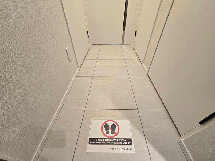 物件内観写真22　(玄関)
