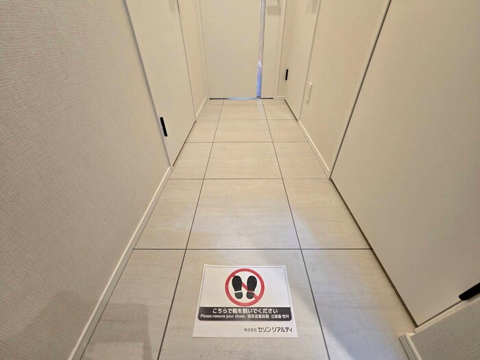 物件内観写真22　(玄関)