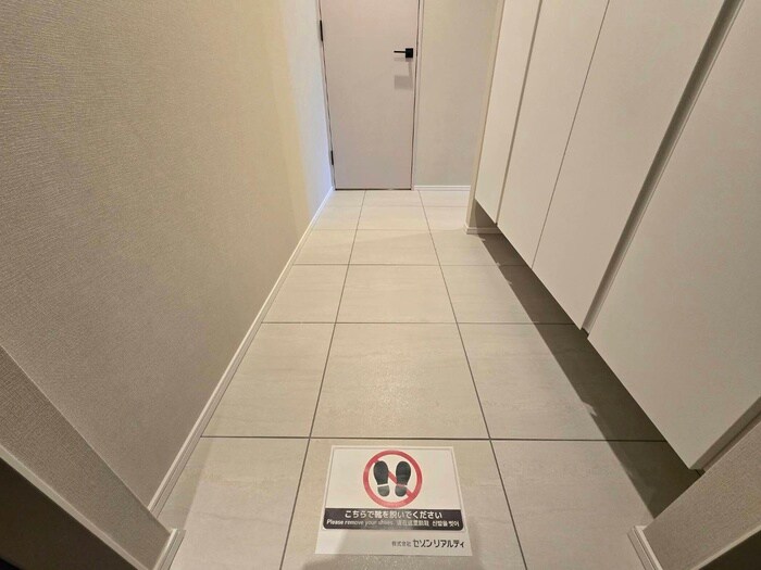 物件内観写真22　(玄関)