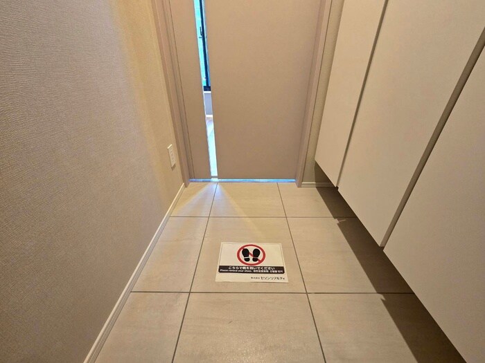 物件内観写真22　(玄関)