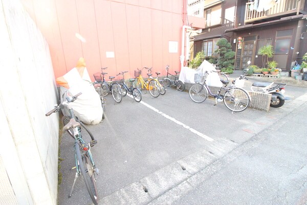 駐輪場