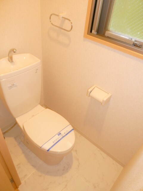 物件内観写真15　(トイレ)