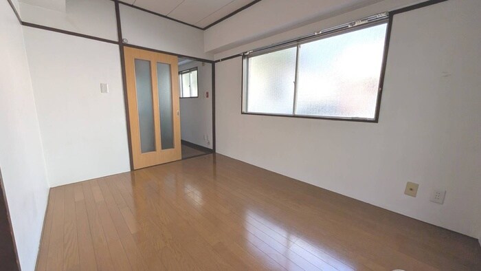 物件内観写真10　(居室)