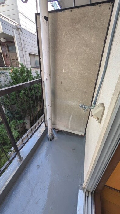 物件内観写真16　(洗濯機置場)