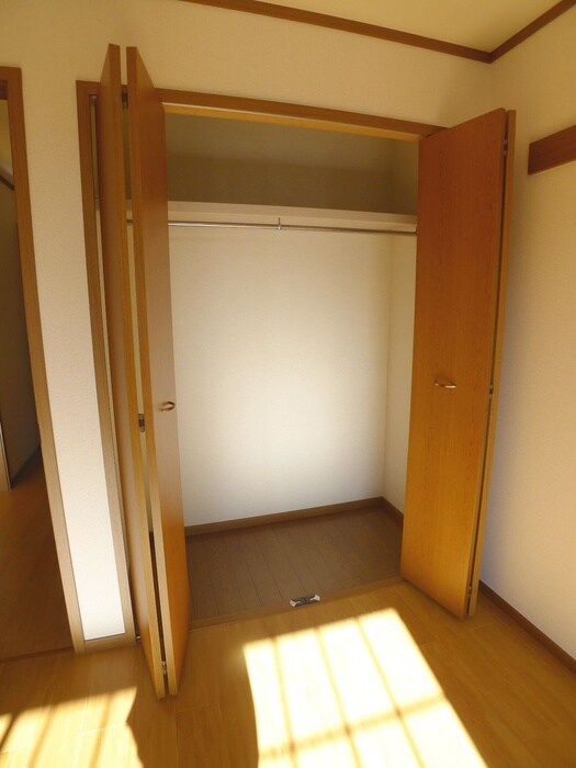 物件内観写真12　(収納)