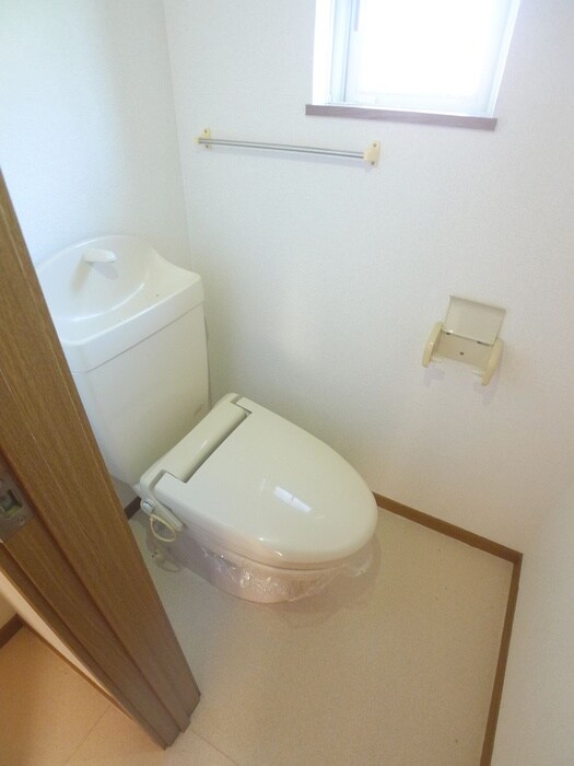 物件内観写真16　(トイレ)