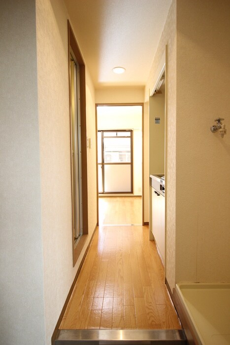 ルート若松町の玄関