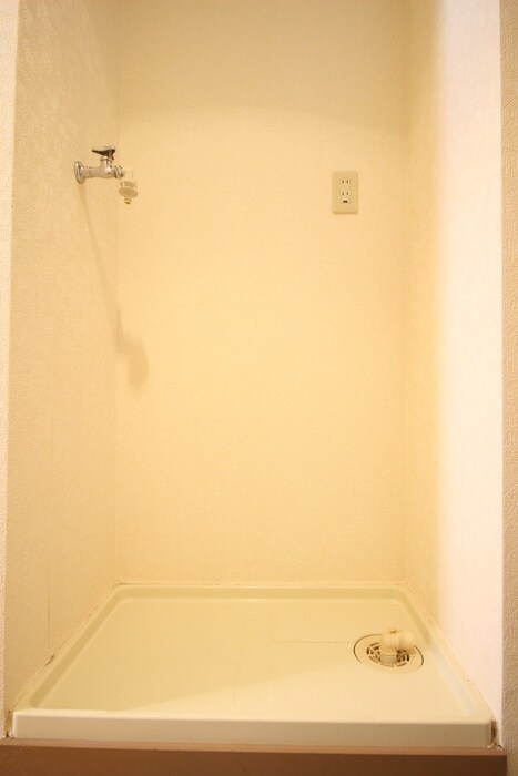 ルート若松町の洗濯機置場