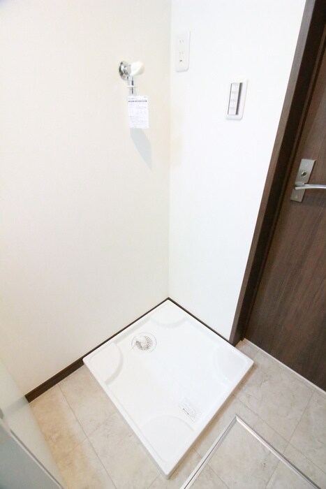 物件内観写真11　(洗濯機置場)