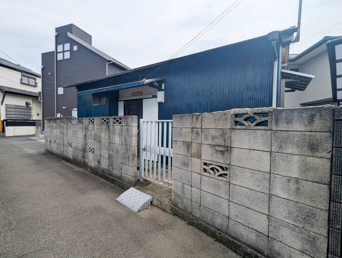 辻堂元町3丁目貸家の物件外観写真