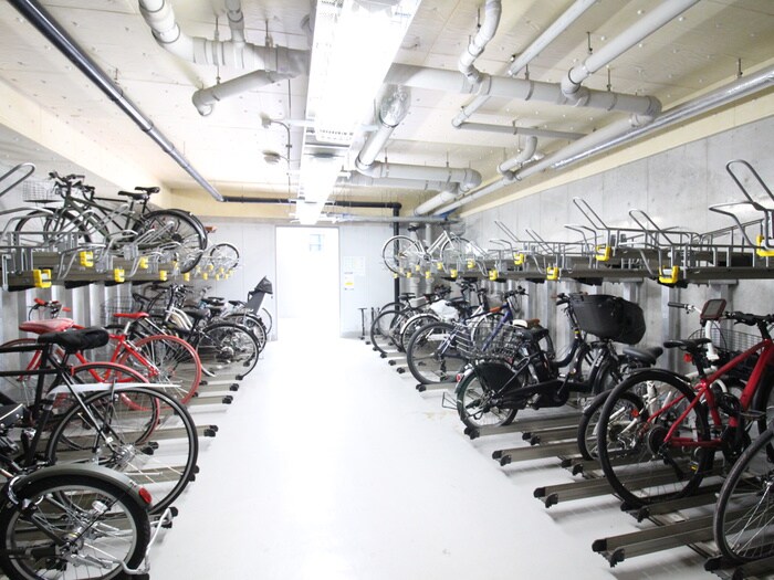 物件外観写真3　(駐輪場)