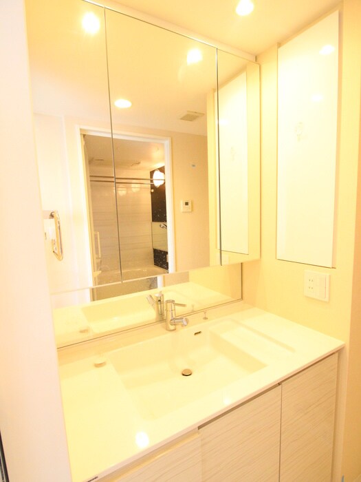 物件内観写真11　(洗面)