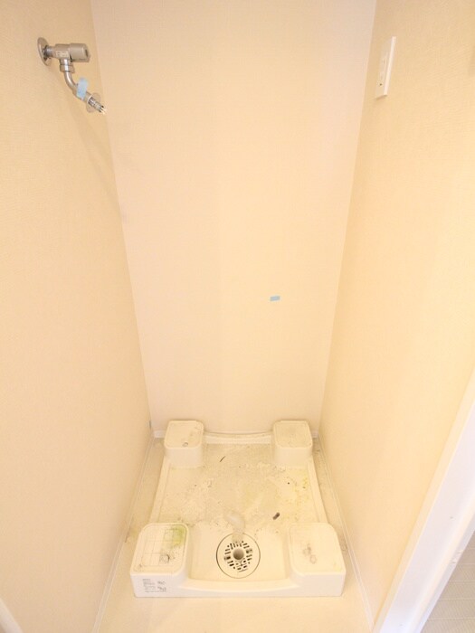 物件内観写真20　(洗濯機置場)